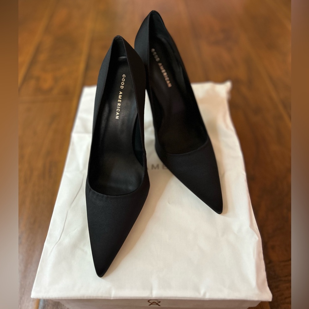 Good American Icon Satin pumps